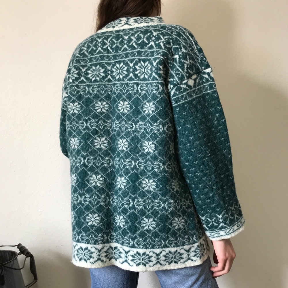 โข SOLD โข Montana woolen shop button up cardigan - Picture 3 of 4